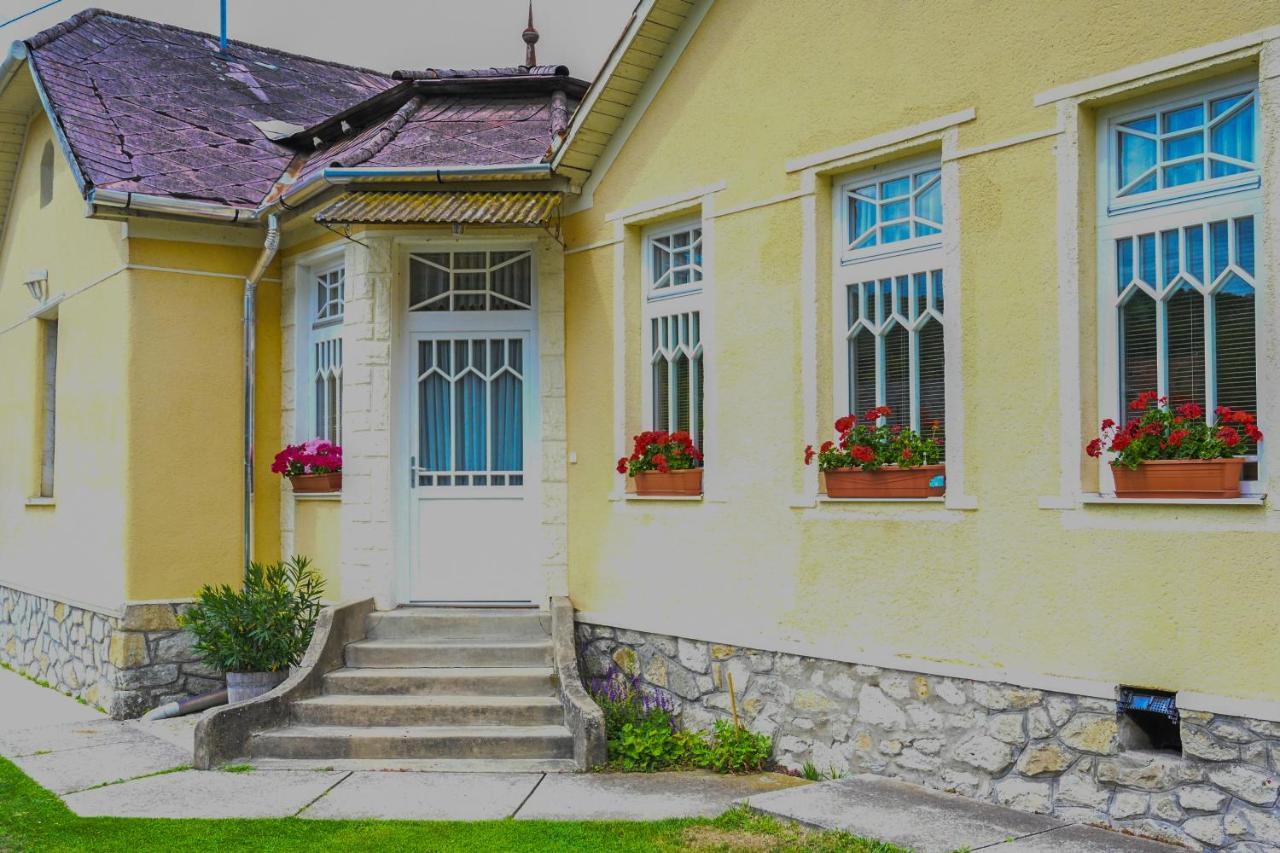 Falubiro Vendeghaza Bekolce Exterior foto