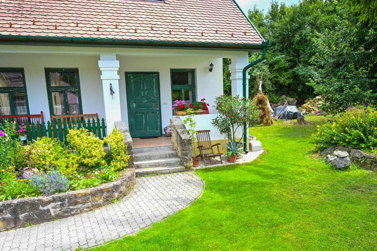 Falubiro Vendeghaza Bekolce Exterior foto