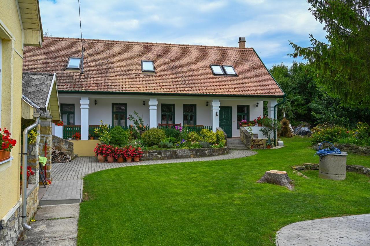 Falubiro Vendeghaza Bekolce Exterior foto
