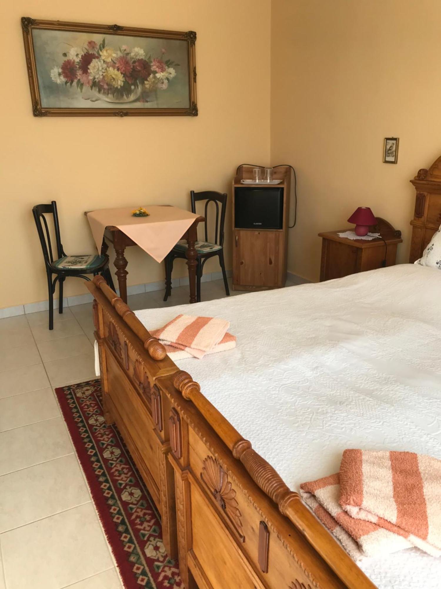 Falubiro Vendeghaza Bekolce Exterior foto