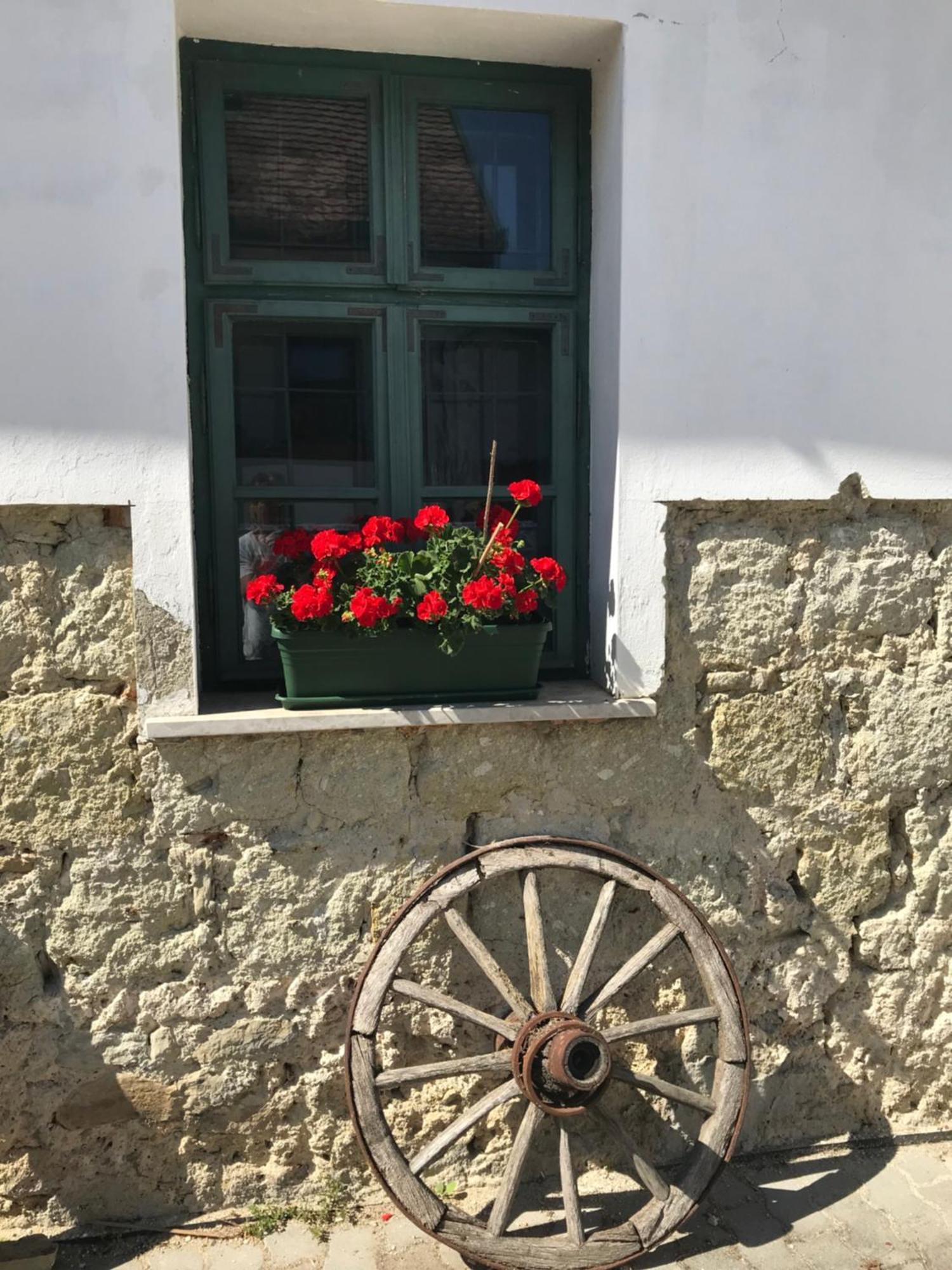 Falubiro Vendeghaza Bekolce Exterior foto