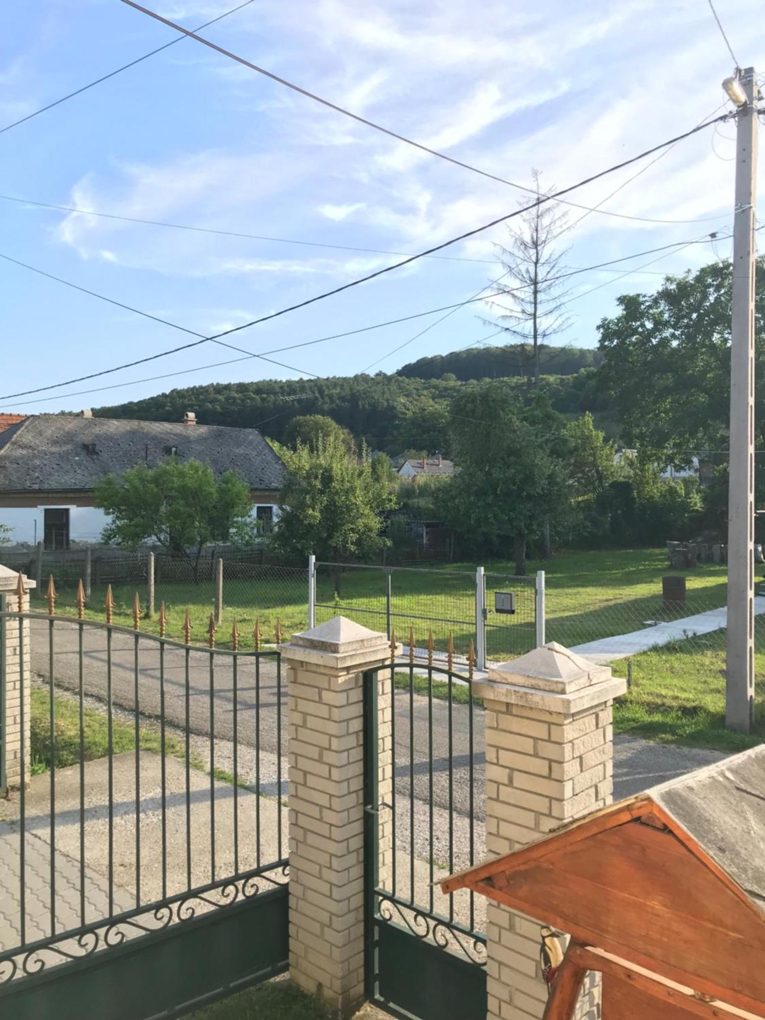 Falubiro Vendeghaza Bekolce Exterior foto